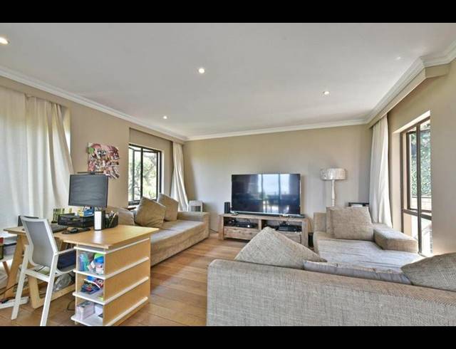 5 BEDROOM HOUSE FOR SALE IN GLENVISTA